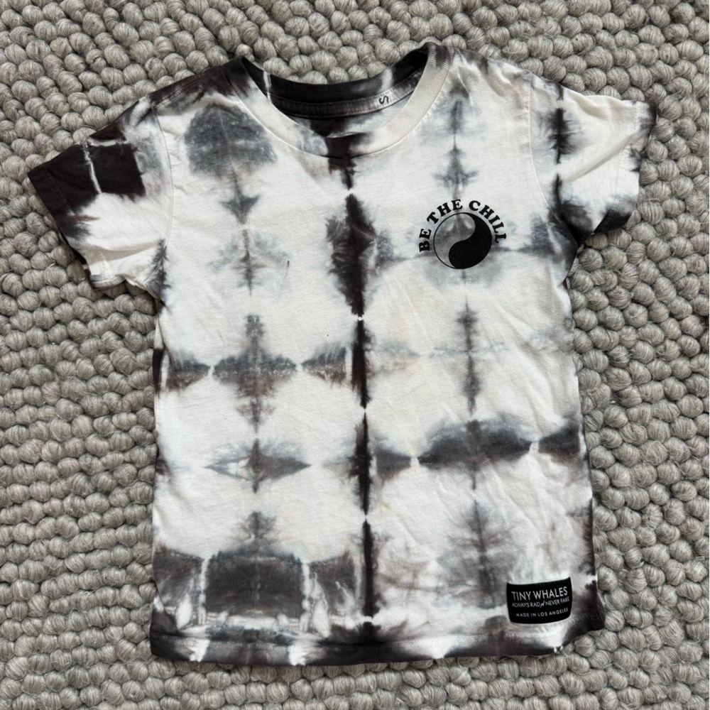 Tie-Dye Graphic BE THE CHILL T-Shirt Tiny Whales Size 5